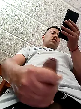 Snapshot of Diego_leon27 chatting on 02-11-25, 01:51 Diego leon27 online show from 02-11-25, 01:51