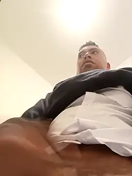 Snapshot of Diego_leon27 chatting on 09-18-25, 04:59 Diego leon27 online show from 09-18-25, 04:59