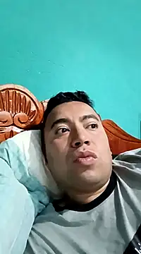 Snapshot of Diego_leon27 chatting on 12-28-24, 01:38 Diego leon27 online show from 12-28-24, 01:38