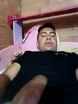 Snapshot of Diego_leon27 chatting on 02-04-25, 04:26 Diego leon27 online show from 02-04-25, 04:26