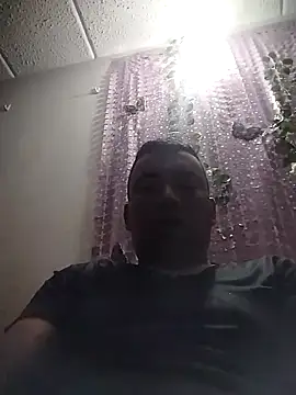 Snapshot of Diego_leon27 chatting on 03-21-25, 03:33 Diego leon27 online show from 03-21-25, 03:33