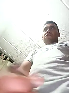 Snapshot of Diego_leon27 chatting on 10-14-25, 02:56 Diego leon27 online show from 10-14-25, 02:56