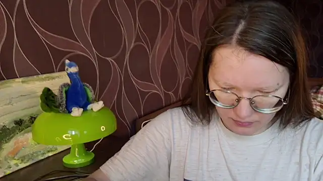 Snapshot of MiriamOr chatting on 05-19-26, 06:53 MiriamOr online show from 05-19-26, 06:53
