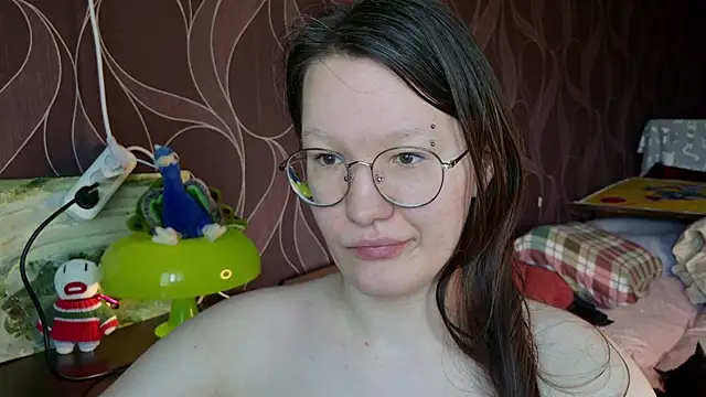 Snapshot of MiriamOr chatting on 08-07-26, 08:31 MiriamOr online show from 08-07-26, 08:31