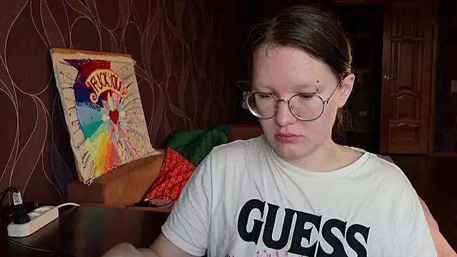 MiriamOr online show from 10-31-25, 07:49