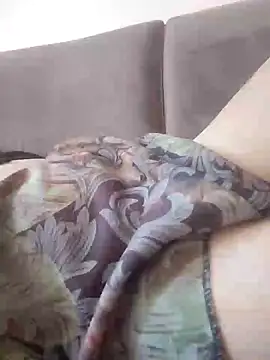 Snapshot of mariy522 chatting on 02-11-25, 04:35 mariy522 online show from 02-11-25, 04:35