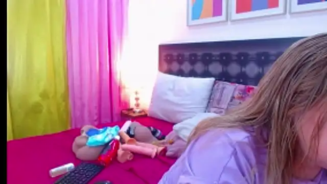 sandra 20 online show from 03-10-26, 11:25