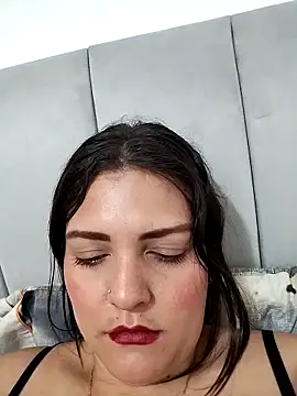 Mia Hampton online show from 12-20-25, 09:50