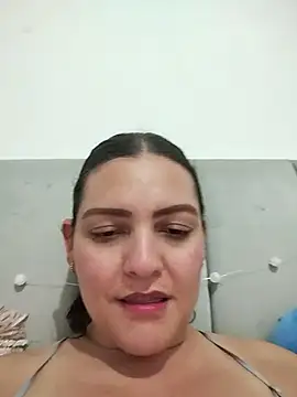Snapshot of Mia_Hampton chatting on 06-25-26, 11:43 Mia Hampton online show from 06-25-26, 11:43