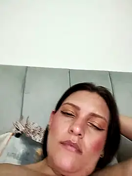 Mia Hampton online show from 03-07-25, 10:21