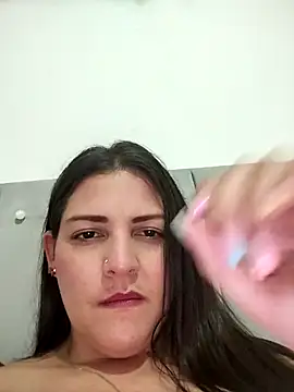 Snapshot of Mia_Hampton chatting on 05-07-26, 08:56 Mia Hampton online show from 05-07-26, 08:56