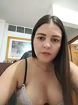 Snapshot of Mia_Hampton chatting on 07-14-26, 10:27 Mia Hampton online show from 07-14-26, 10:27