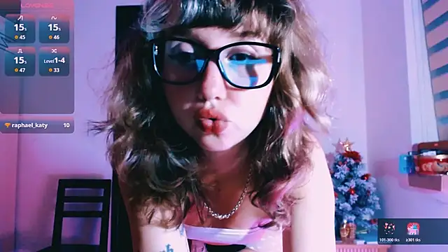 Cosmo Riri online show from 02-15-26, 05:12