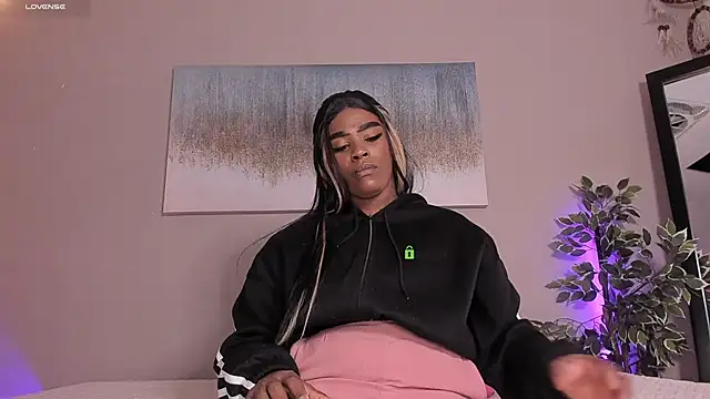 Briana Wells  online show from 10-23-25, 01:21