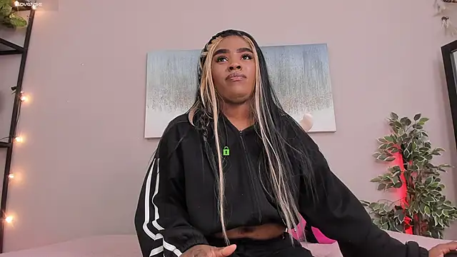 Briana Wells  online show from 11-04-25, 01:59