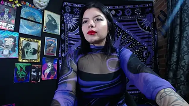 Yourmadame P online show from 10-23-25, 12:09