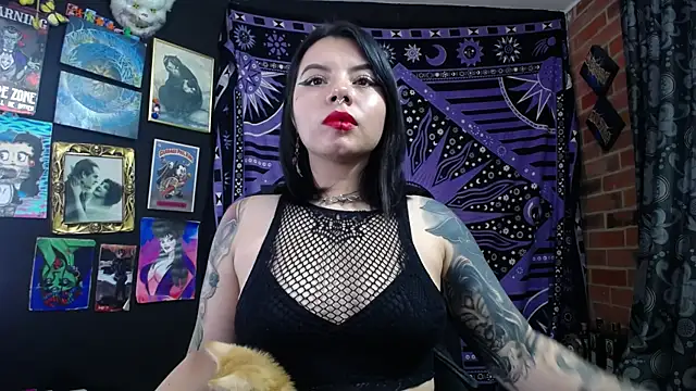 Yourmadame P online show from 11-25-25, 11:48