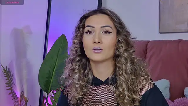 NicolLopeze online show from 11-07-25, 09:14