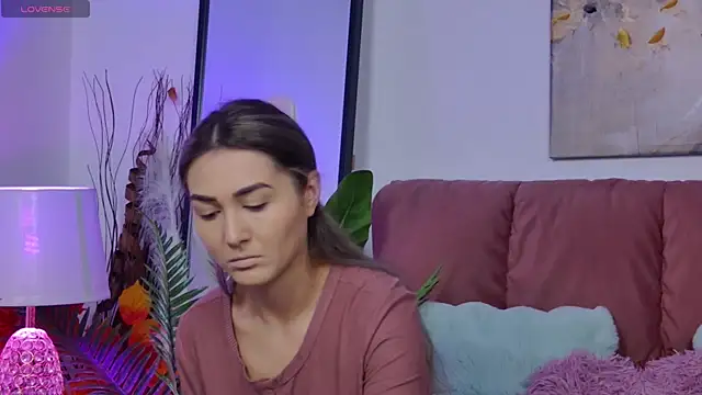 NicolLopeze online show from 10-16-25, 07:27