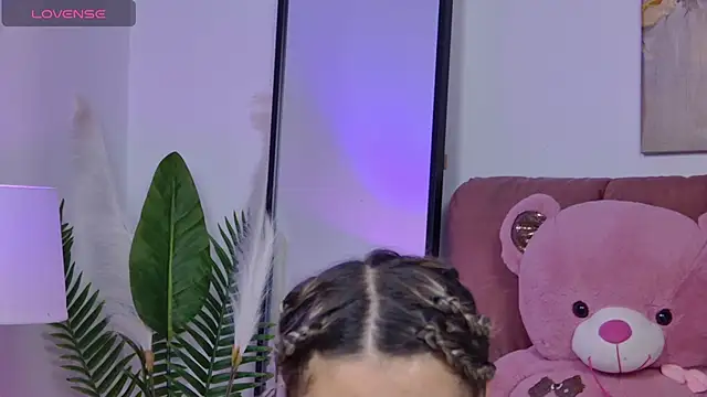 NicolLopeze online show from 11-19-25, 07:30