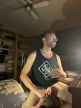 MaxSpadeErotica online show from 06-17-26, 04:34