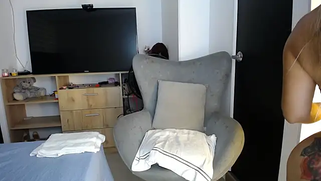 Snapshot of natalie_fox23 chatting on 01-29-25, 03:37 natalie fox23 online show from 01-29-25, 03:37