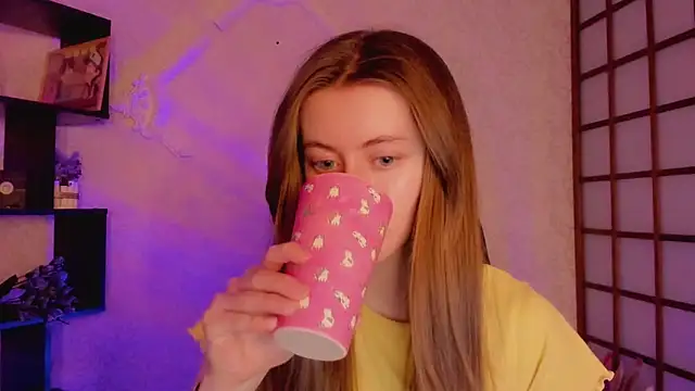 KateCuddle online show from 02-18-25, 02:05