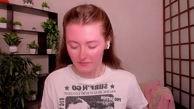KateCuddle online show from 06-25-26, 01:58