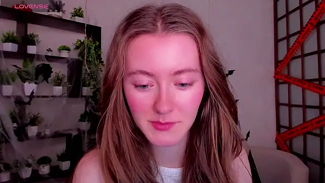 KateCuddle online show from 10-28-25, 02:34