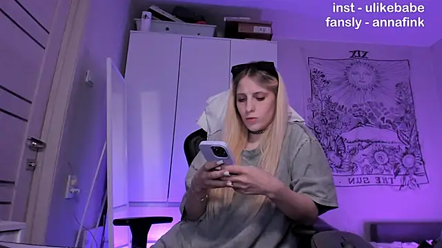 Anna Fink online show from 11-04-25, 10:35