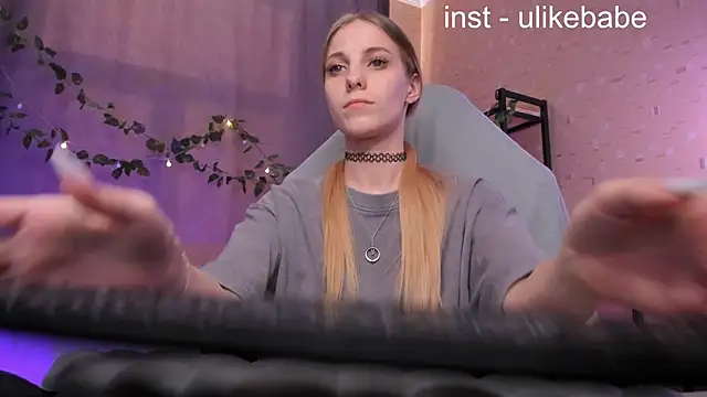 Anna Fink online show from 02-22-25, 04:51