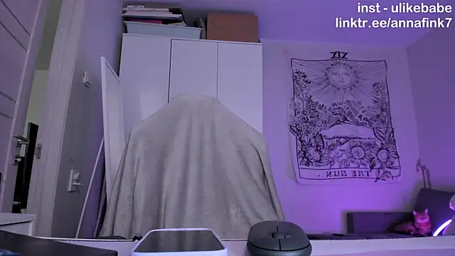 Anna Fink online show from 11-20-25, 07:20