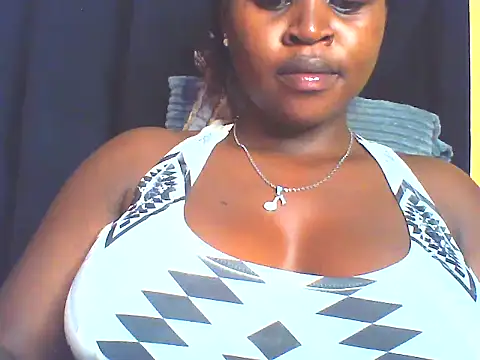 Snapshot of EboniesBelle chatting on 05-02-26, 06:07 EboniesBelle online show from 05-02-26, 06:07