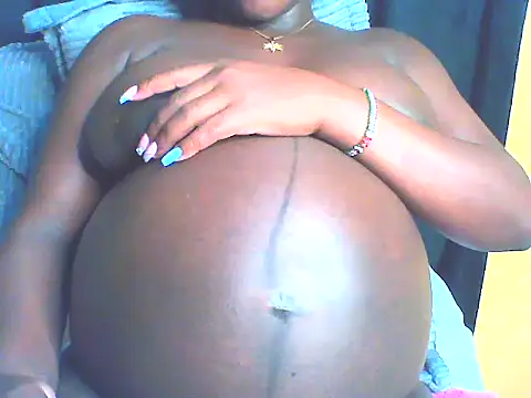 Snapshot of EboniesBelle chatting on 06-25-26, 10:15 EboniesBelle online show from 06-25-26, 10:15