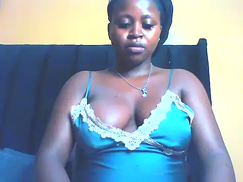 Snapshot of EboniesBelle chatting on 04-17-26, 05:32 EboniesBelle online show from 04-17-26, 05:32