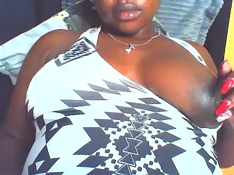Snapshot of EboniesBelle chatting on 04-30-26, 07:32 EboniesBelle online show from 04-30-26, 07:32