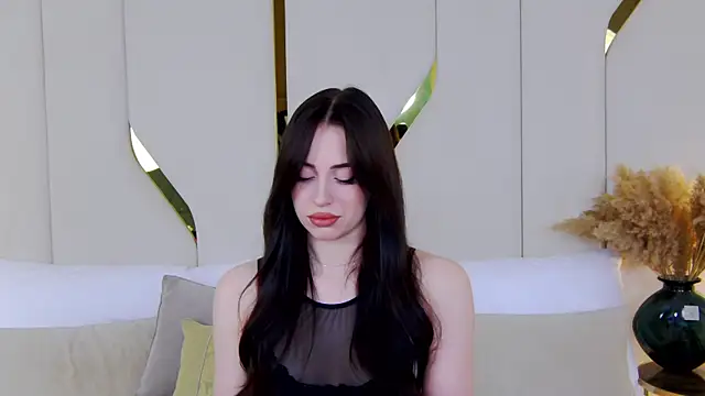 Snapshot of Betty_Bridge chatting on 05-15-26, 02:42 Betty Bridge online show from 05-15-26, 02:42