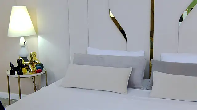 Betty Bridge online show from 11-06-25, 06:17