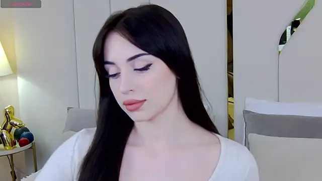 Betty Bridge online show from 11-11-25, 05:35