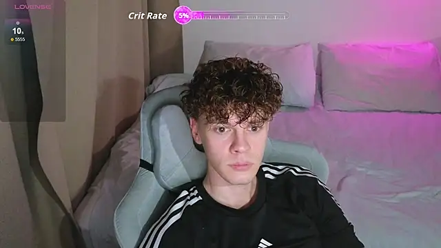 cute thomas online show from 04-07-26, 05:48