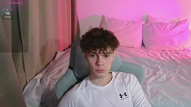 cute thomas online show from 03-25-26, 05:56