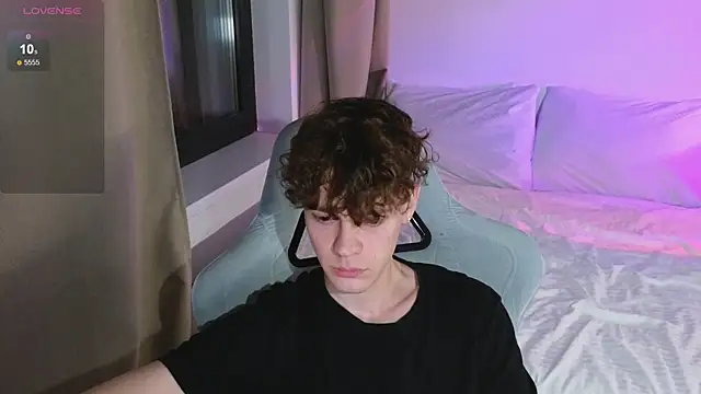 Snapshot of cute_thomas chatting on 05-16-26, 06:51 cute thomas online show from 05-16-26, 06:51