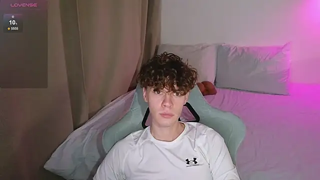 Snapshot of cute_thomas chatting on 04-24-26, 07:16 cute thomas online show from 04-24-26, 07:16