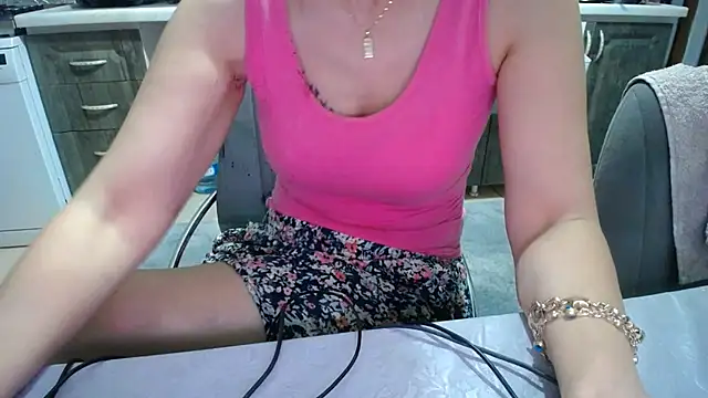 AmazingBitch online show from 06-19-26, 05:52