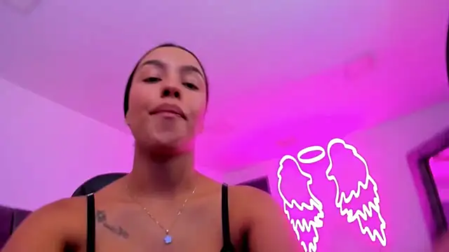 xiomara  cortes online show from 11-04-25, 07:39