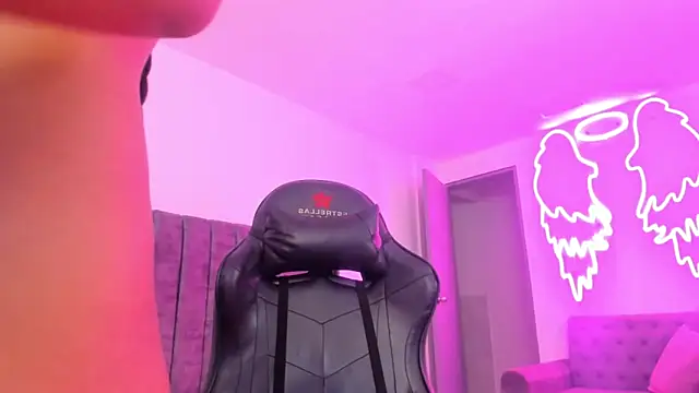 xiomara  cortes online show from 11-25-25, 12:55