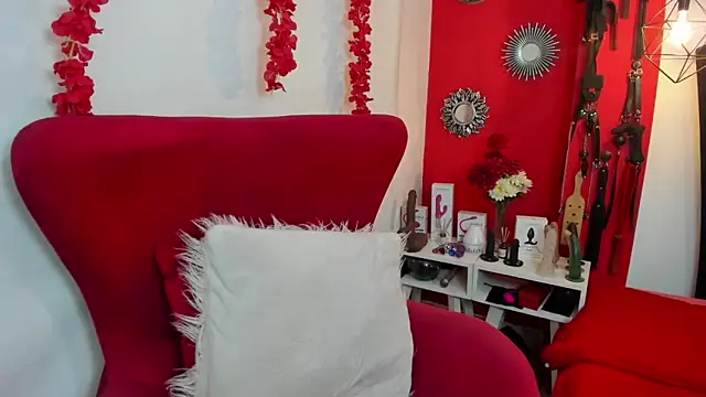 julieta evans  online show from 12-04-24, 11:30