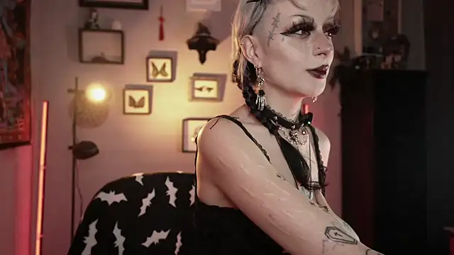 insania 9999  online show from 03-10-26, 04:11