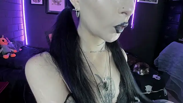 insania 9999  online show from 09-15-25, 05:13