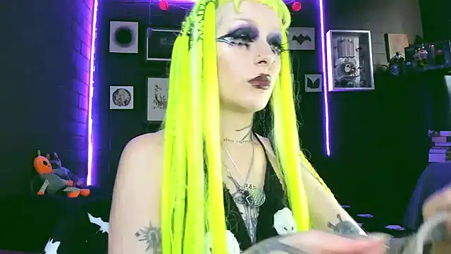 insania 9999  online show from 02-20-25, 07:52